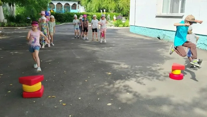 (5)